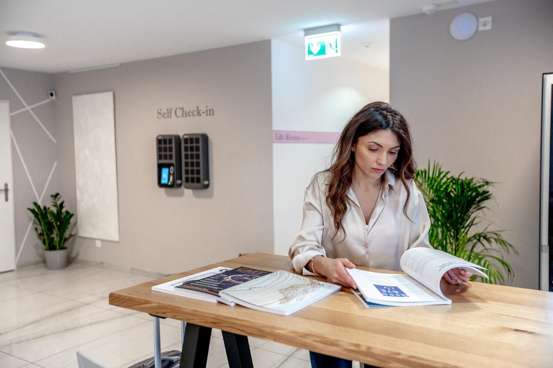 Miralago Locarno Easy Rooms Muralto Eksteriør billede